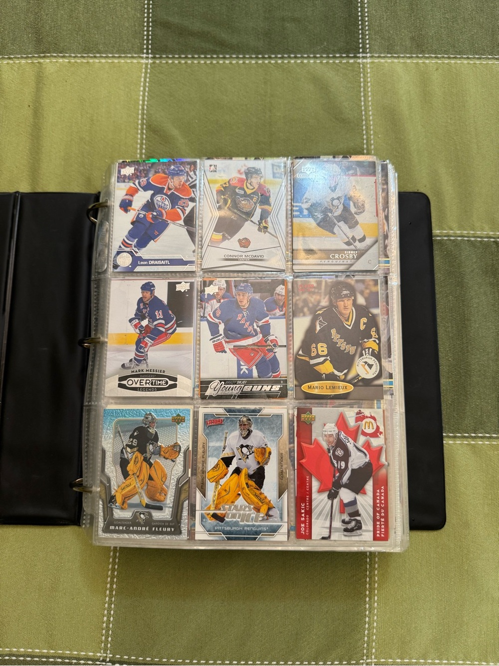 800+ NHL Hockey Card Collection (Cards Ranging From 1990s-2020s) - W/ Binder